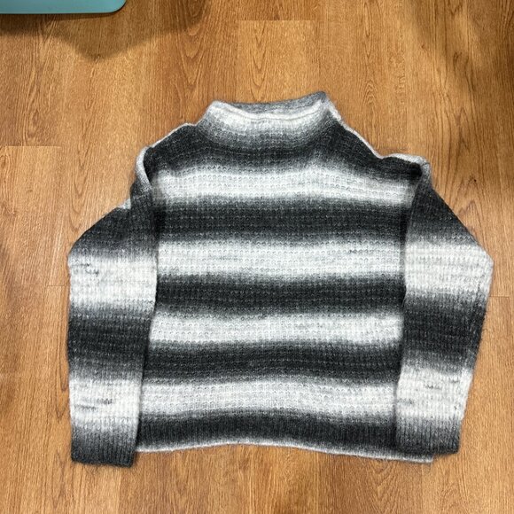 NWT Vince Camuto Funnel Neck Ombre Striped Sweater In Rich Black Size XXL - Picture 4 of 8